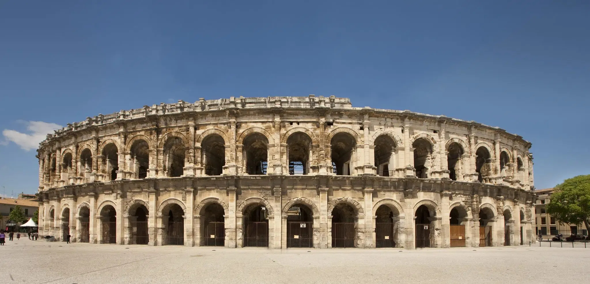 Nîmes